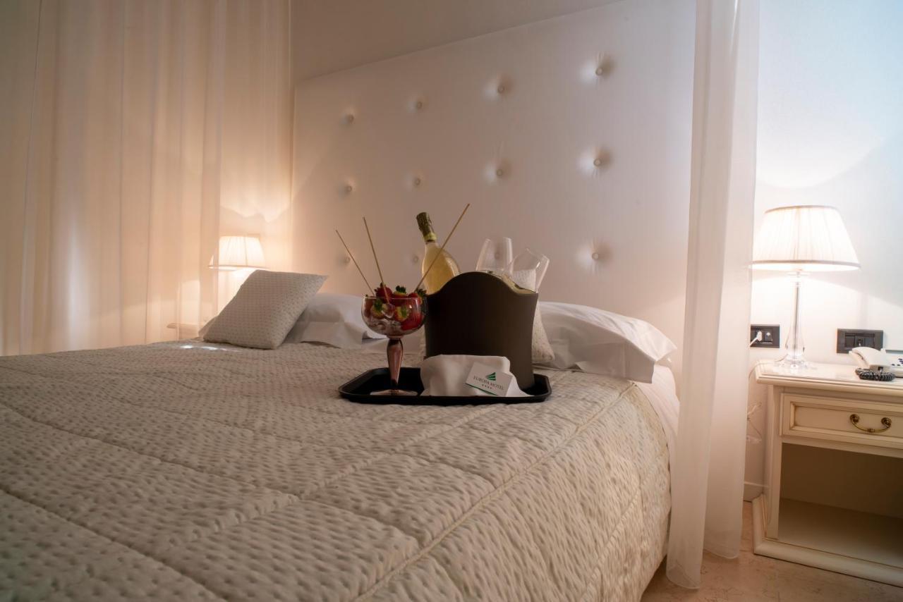 Hotel Europa Pallazzolo sullʼOglio Екстериор снимка